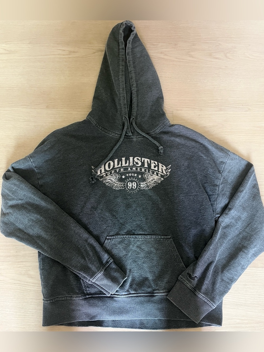 Hollister Black Faded Graphic Hoodie Pullover Sweatshirt Size medium Y2K Style